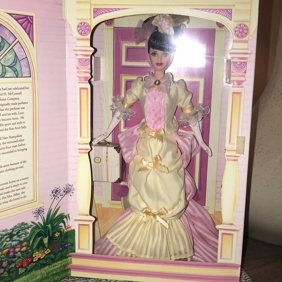 Collectible Mrs Albee Barbie 1997 - Picture 2 of 6